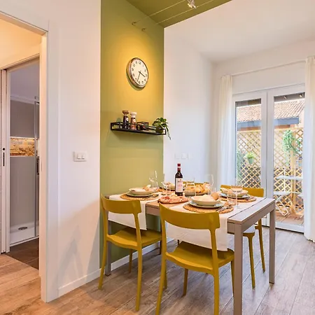 Natural Chic - 15 Min Dall'arena & Garage شقة فيرونا